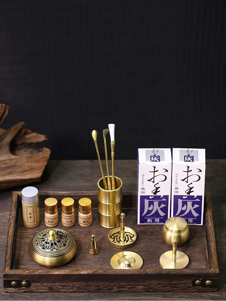 Kit d’Encens Traditionnel “Art du Rituel” – L’Art Ancestral au Service de Votre Calme Intérieur