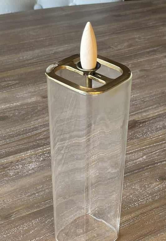 Encensoir en verre Spirale Zen en mode cascade, cône d'encens posé sur le support en laiton