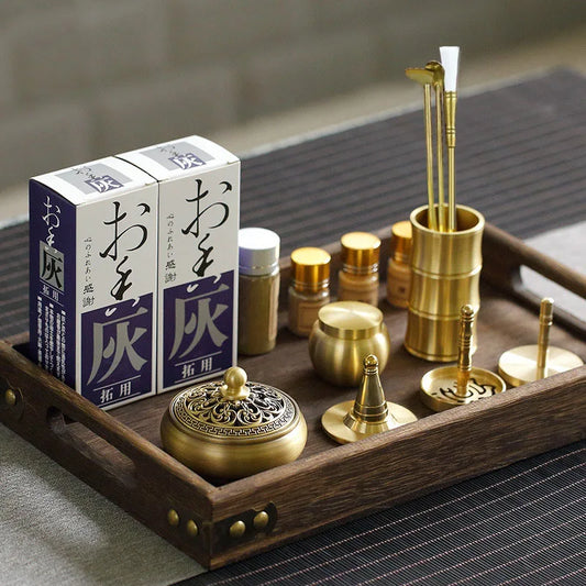 Kit d’Encens Traditionnel “Art du Rituel” – L’Art Ancestral au Service de Votre Calme Intérieur